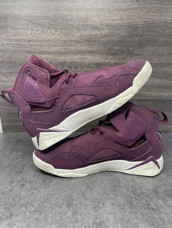 Air Jordan True Flight Sneakers Mens Size 8 Bordeaux Purple Red 342964-625